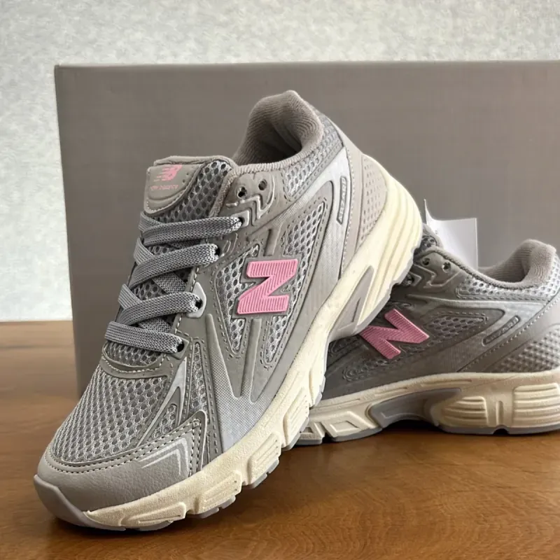 Foto de New Balance 408