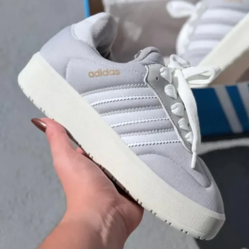 Foto de Adidas Puff Premium