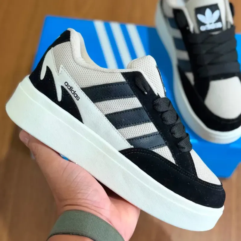 Foto de Adidas Wcard Premium