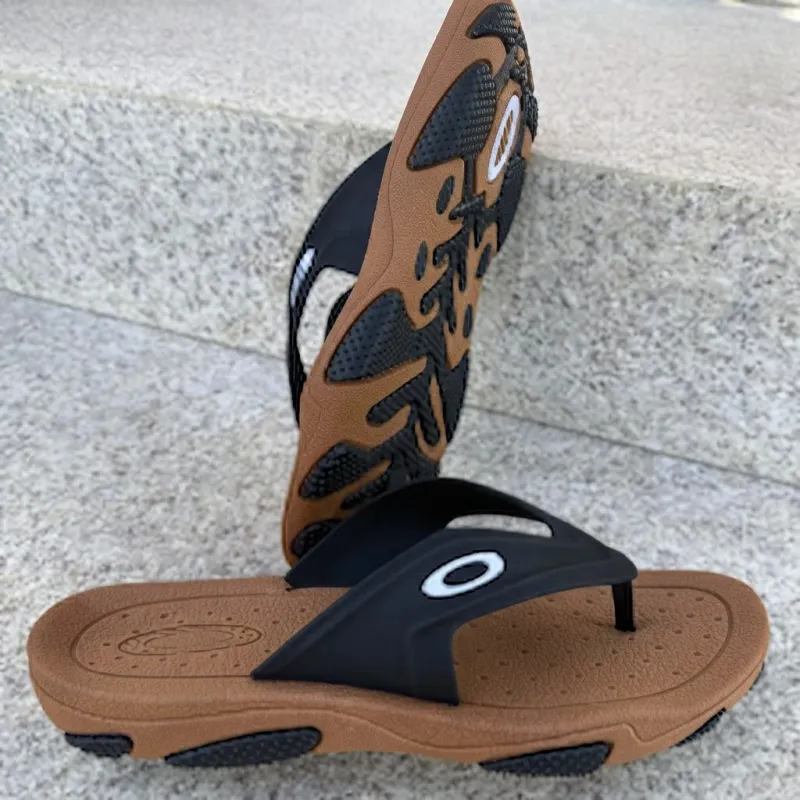 Chinelo Oakley Titan